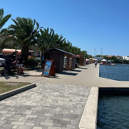 Cosy Modern Mini House 10 By The Sea With Private Terrace In Limoni Camp - Walk To & Local Taverns *