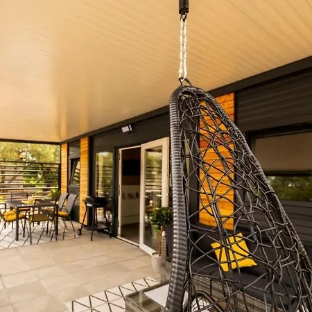 Cosy Modern Mini House 10 By The Sea With Private Terrace In Limoni Camp - Walk To & Local Taverns Camping Sukošan
