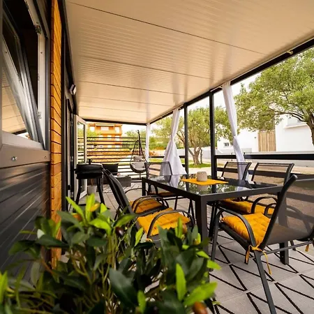 Campingplatz Cosy Modern Mini House 10 By The Sea With Private Terrace In Limoni Camp - Walk To & Local Taverns Sukošan